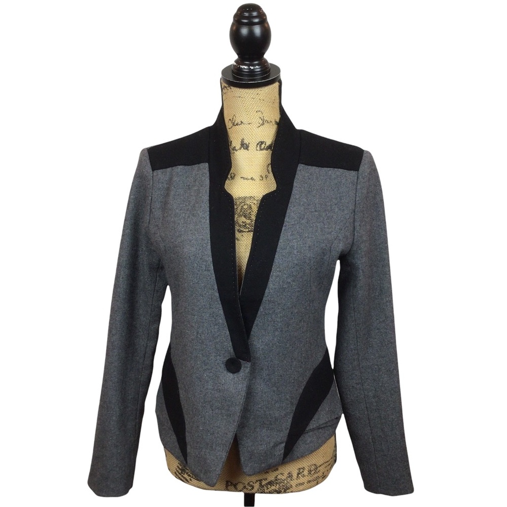 Hazel Wool Blazer Gray & Black Euc